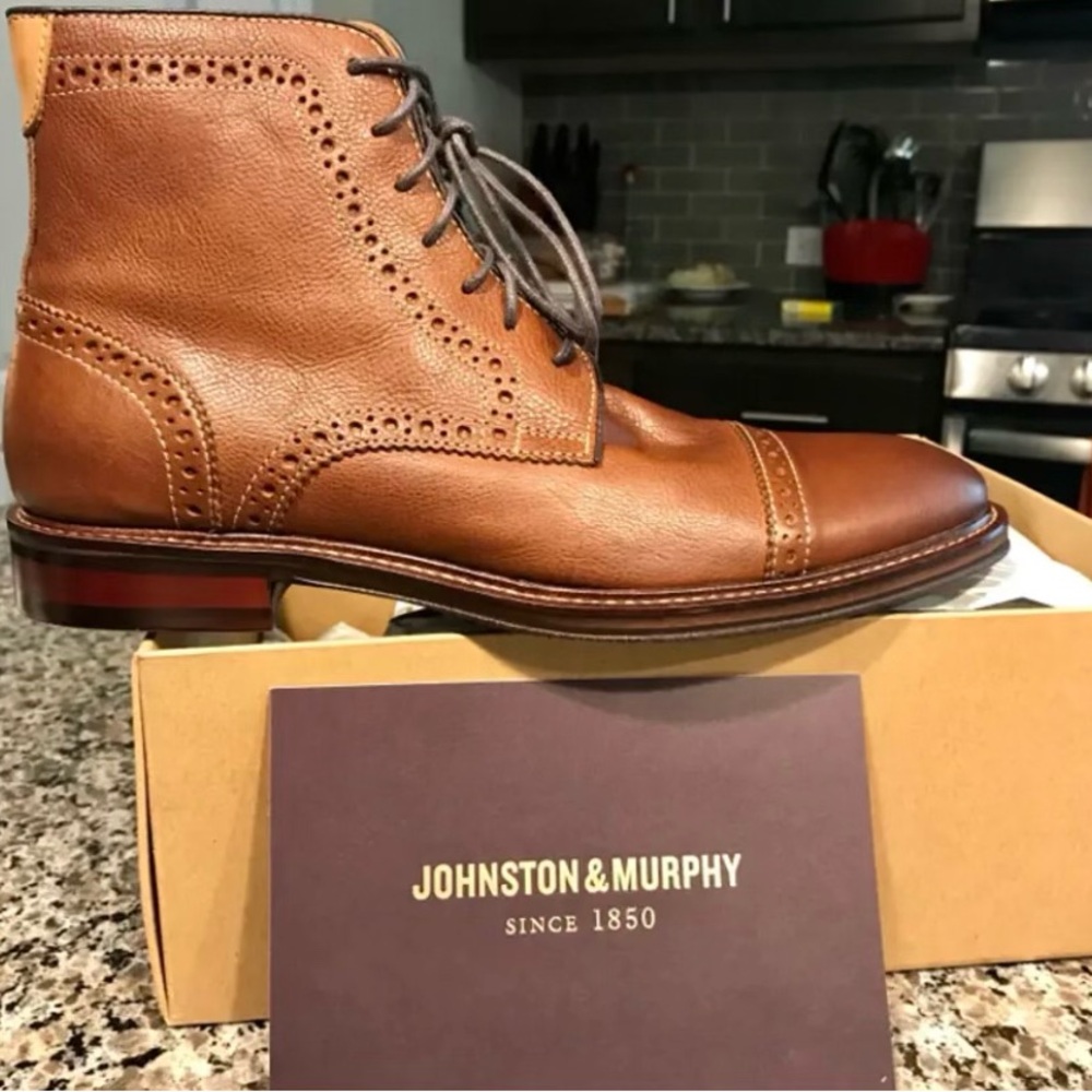 Johnson and Murphy brand new leather boot men size 8